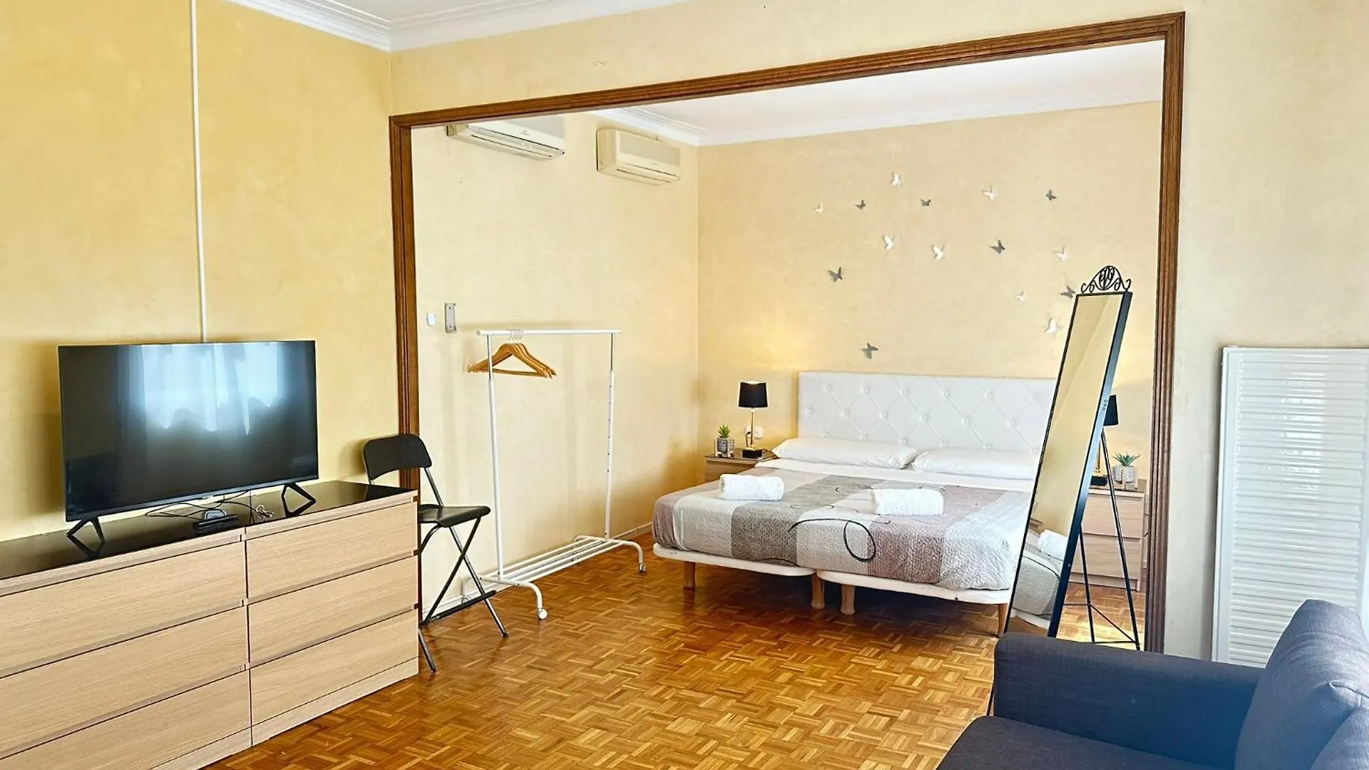 Bed & Breakfast Alojamiento Villarro Barcelona